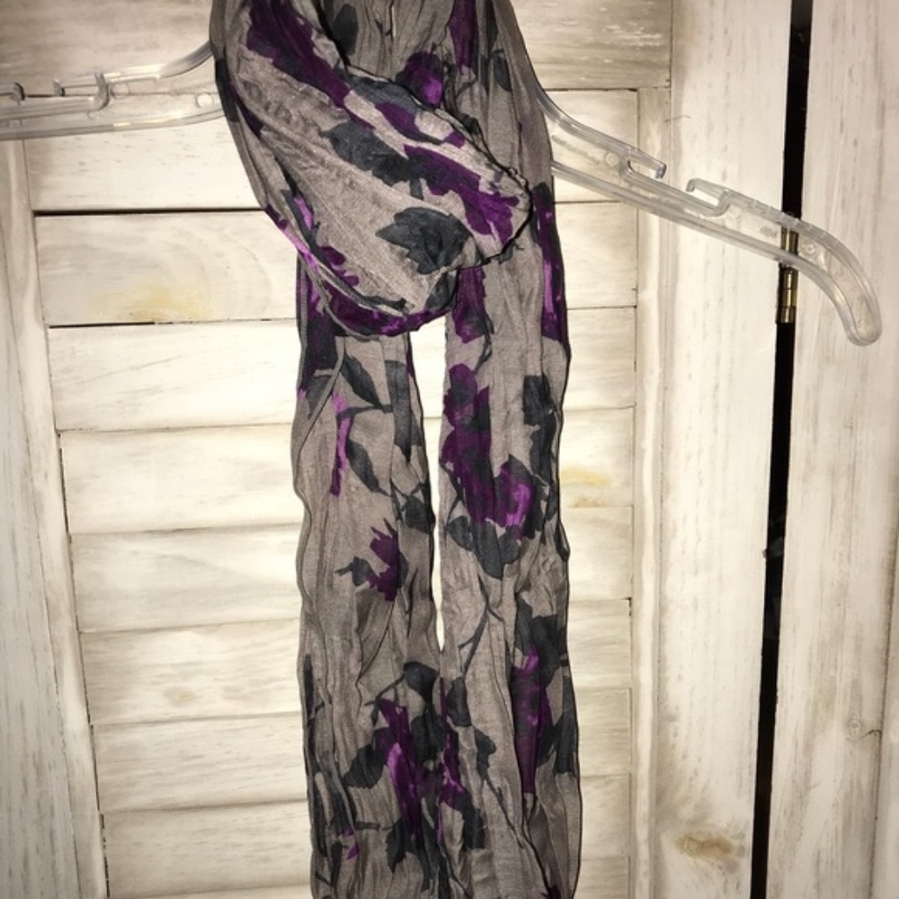Grey and Purple Rose Scarf